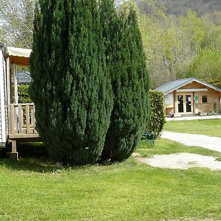 Camping Le Rey Louvie Juzon Exteriör bild