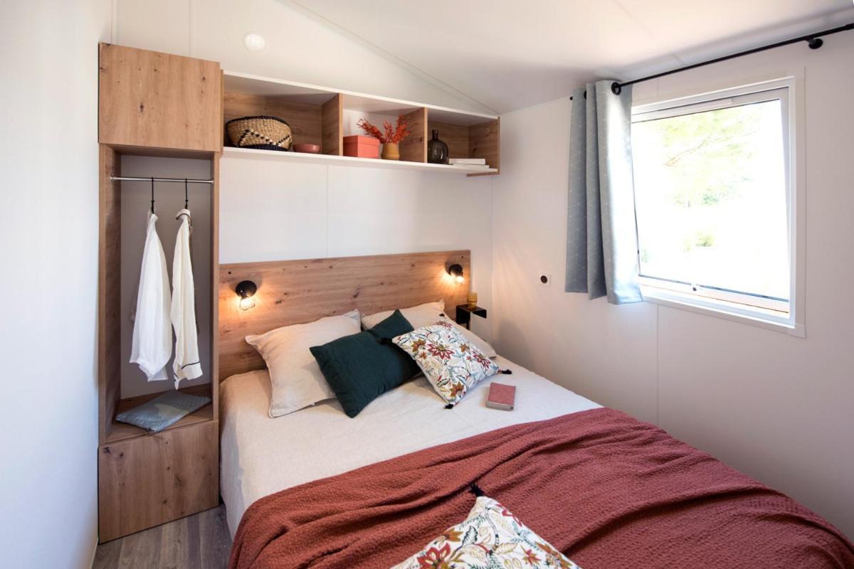 Camping Le Rey Louvie Juzon Exteriör bild