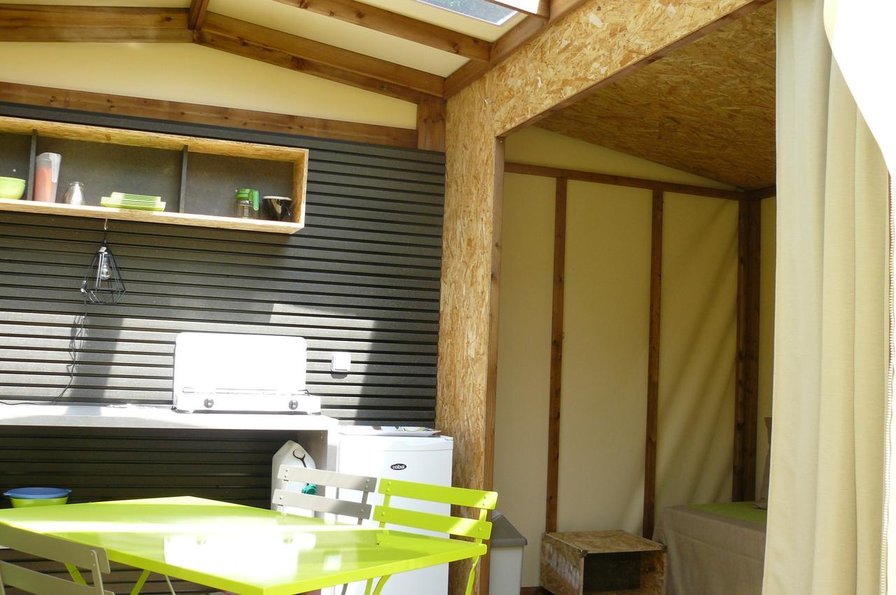 Camping Le Rey Louvie Juzon Exteriör bild