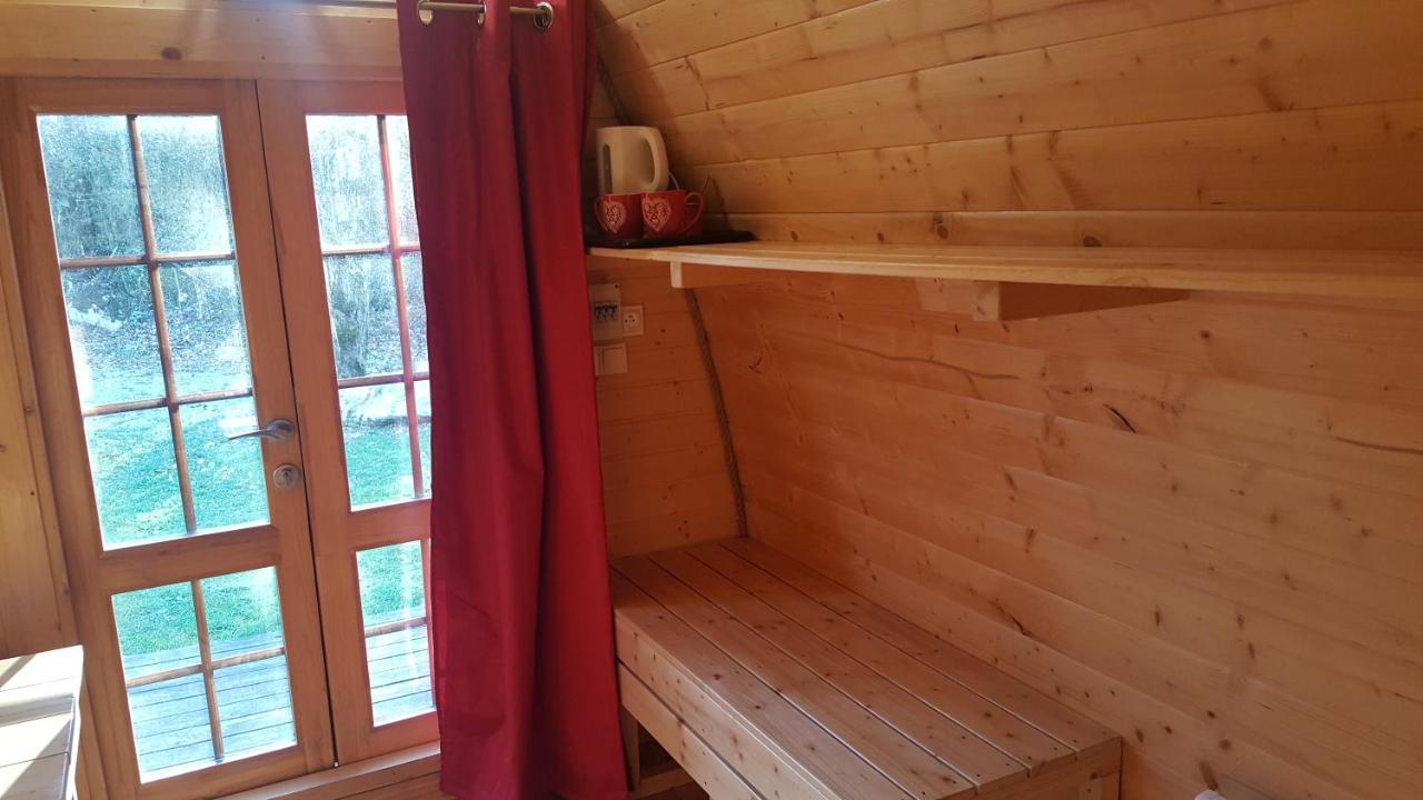 Camping Le Rey Louvie Juzon Exteriör bild
