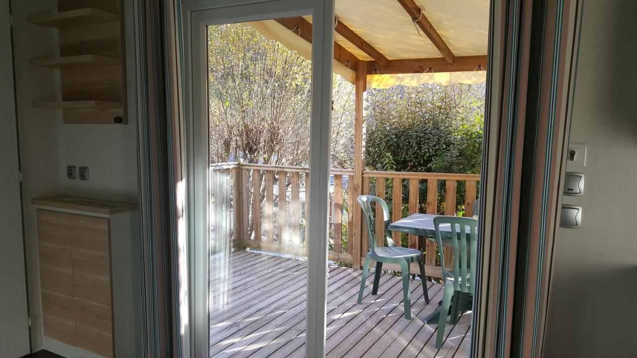 Camping Le Rey Louvie Juzon Exteriör bild